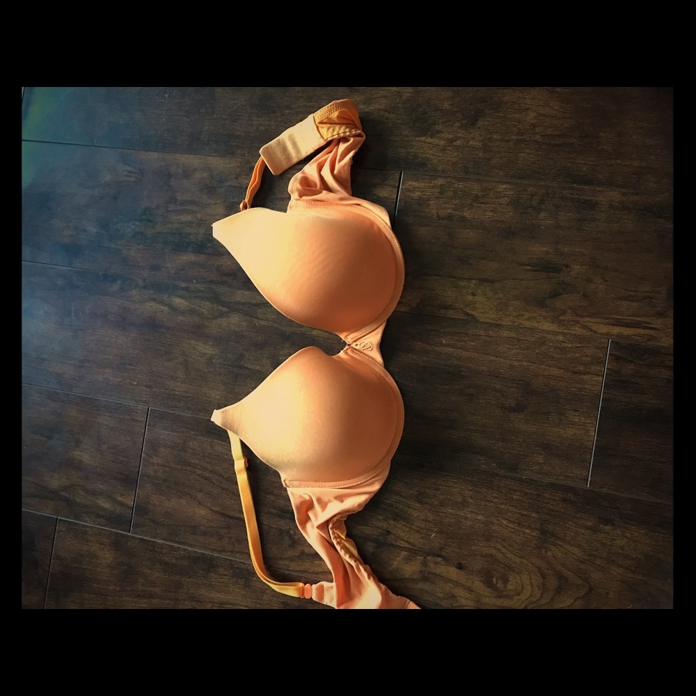 VICTORIA’S SECRET: UPLIFT SEMI-DEMI